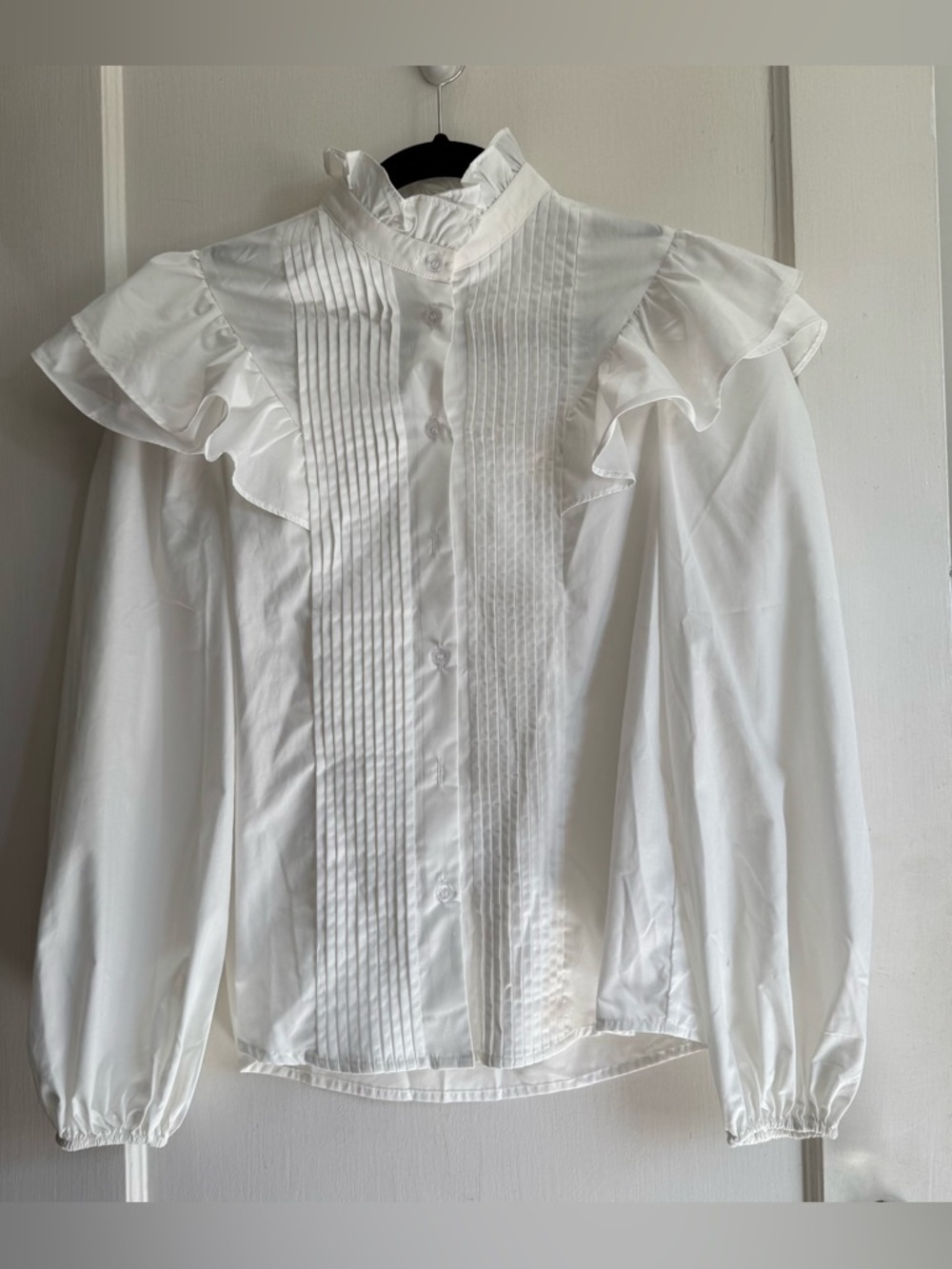 En Saison Front Pleat Long Sleeve Blouse